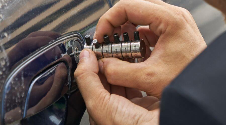 Expert new roof installation services in Hume, MO